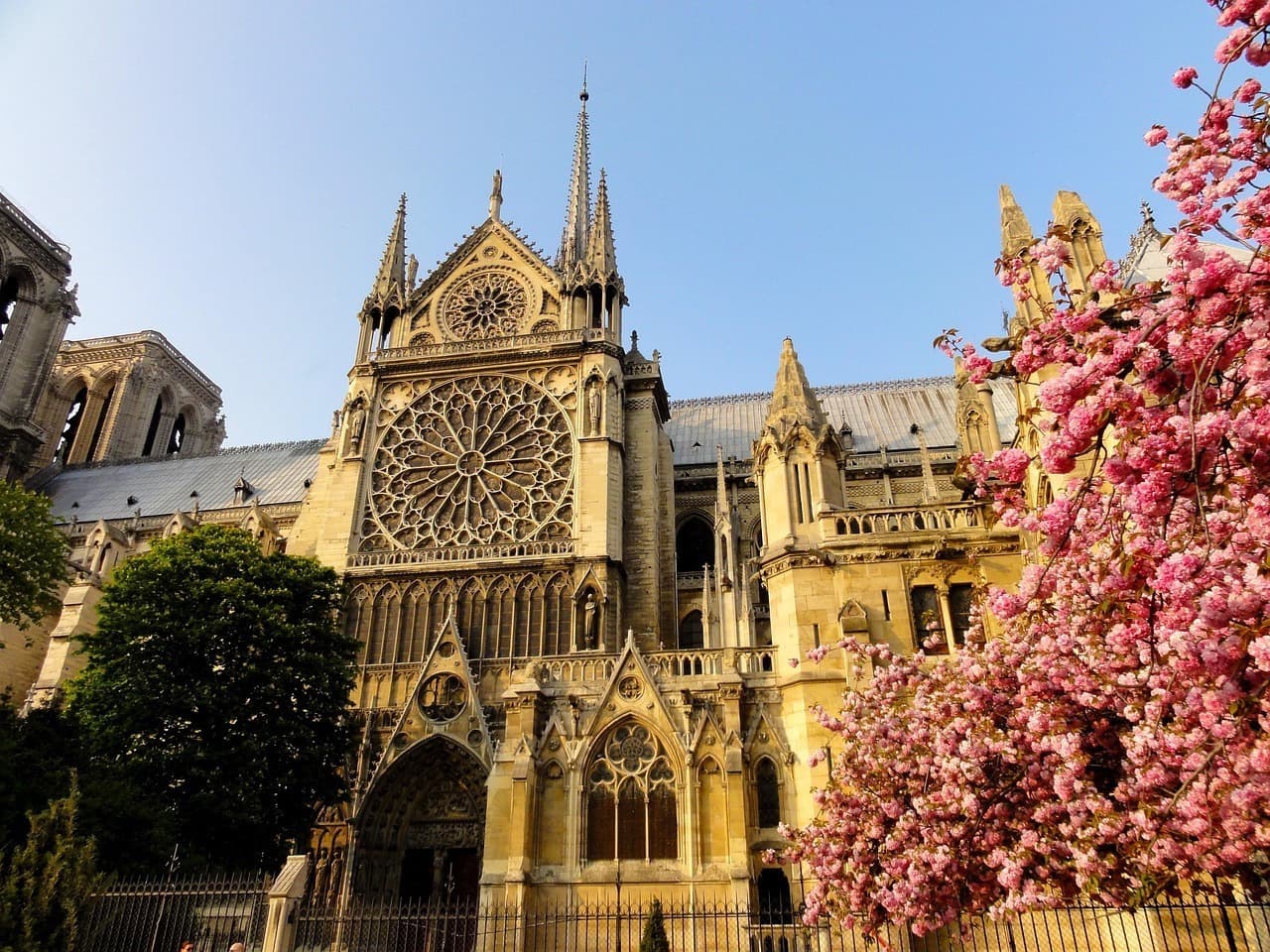 paris-272198_1280.jpg